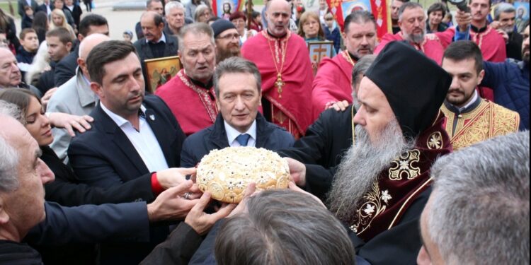 СЛАВА ОПШТИНЕ УГЉЕВИK, Епископ Фотије: Јединство, цркве, народа и власти је пут Светосавски