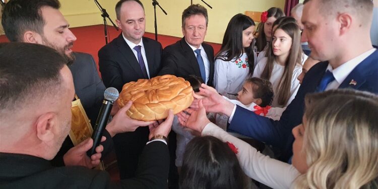 У угљевичким школама прослављен Свети Сава: Начелник Перић упутио честитку ученицима и просвјетарима