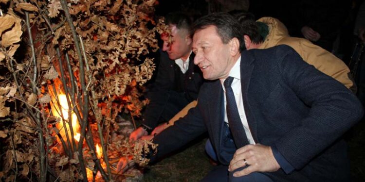 Василије Перић божићна честитка: Богомладенац увијек снагу даје