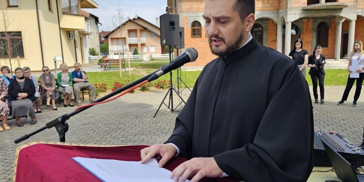 САБОРАВАЊЕ У ЧАСТ СВЕТИХ КИРИЛА И МЕТОДИЈА: У Угљевичком храму обиљежен Дан словенске писмености и културе