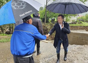 Обилне падавине нанијеле велике штете у Доњој и Горњој Крћини: Начелник Угљевика посјетио оштећена подручја