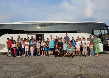 Млади кошаркаши из Угљевика отишли пут Златибора: Учесници Кошаркашког кампа Црвене Звезде