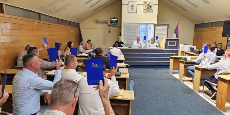 Просјечна нето плата у општини Угљевик 1.415 КМ