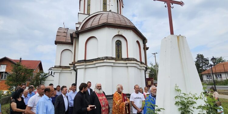 Храм у Угљевичкој Обријежи прославио Ивањдан