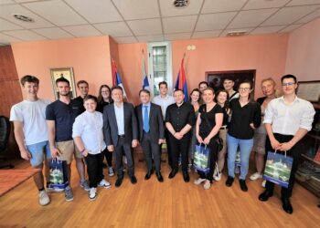 У Угљевику гостовао предсједник Свјетске асоцијације хармоникаша и оркестар хармоника из Словеније