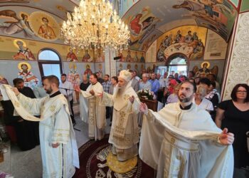 Епископ Фотије позвао Србе и све људе добре воље да раде на очувају Републике Српске: За одбрану Српске живот је дало скоро 30.000 Срба