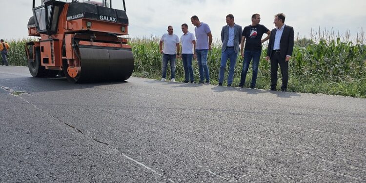 Рјешавање проблема путне комуникације у три угљевичка села