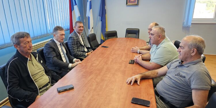 Братска сарадња Угљевика са општином Кавадарци: Пријатељи су богатство