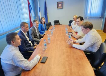 МОСТОВИ КУЛТУРЕ И ПРИВРЕДЕ: Руски бизнисмен на пријему у општини Угљевик