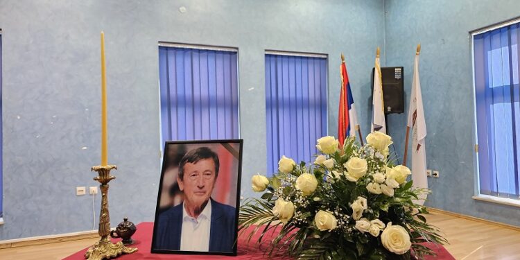 Дирљив испраћај професора Ђоке Симића: Живот посветио завичају