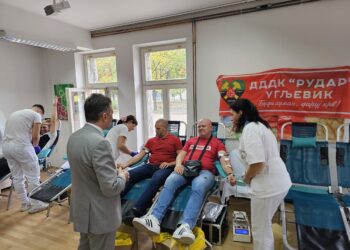 КРВ ДАЈУ ОД СРЦА: Добровољни даваоци у част крсне славе општине Угљевик