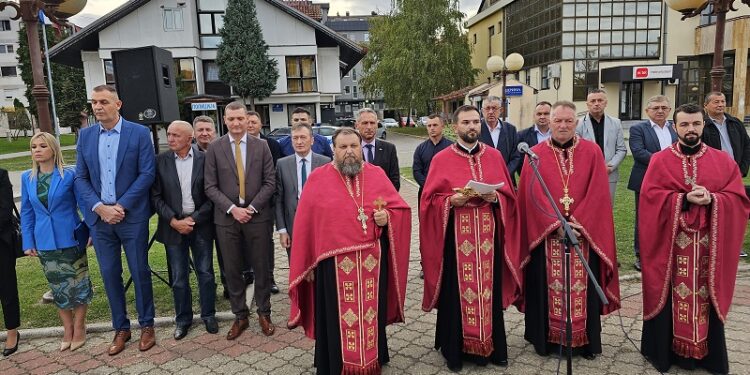 Уочи крсне славе општине Угљевик: Парастос за јунаке