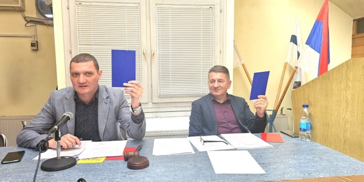 Скупштина општине Угљевик: 16 појединаца и два привредна друштва добитници општинских признања