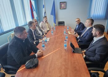 ПОЗИТИВНА САРАДЊА: Начелник Угљевика Перић разговарао са федералним министром Диздаром