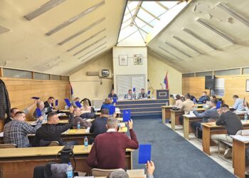 Угљевички парламент о локалној каси: Буџет за наредну годину 22,8 милиона, бесплатни уџбеници основцима