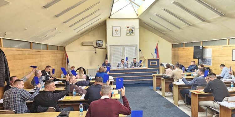 Угљевички парламент о локалној каси: Буџет за наредну годину 22,8 милиона, бесплатни уџбеници основцима