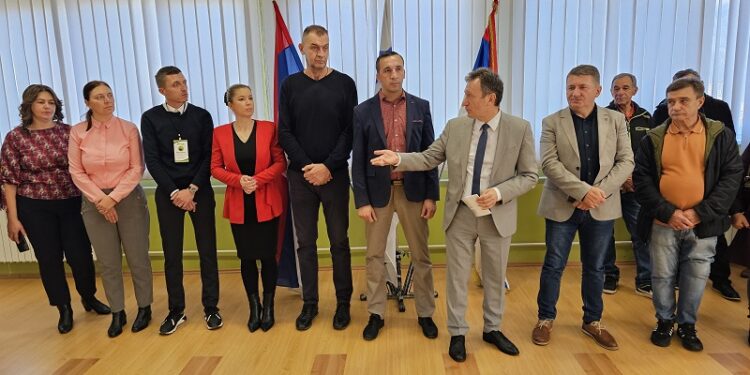 Унапређење пластеничке производње: У Угљевику додијељени пластеници за 31 пољопривредног произвођача