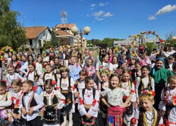 УГЉЕВИК ПРОСЛАВИО ВРБИЦУ: Лазарице призвале напредак, плодност и благостање