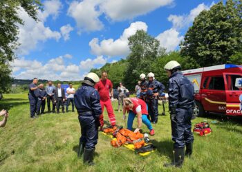 Одржана показна вјежба спасавања на води