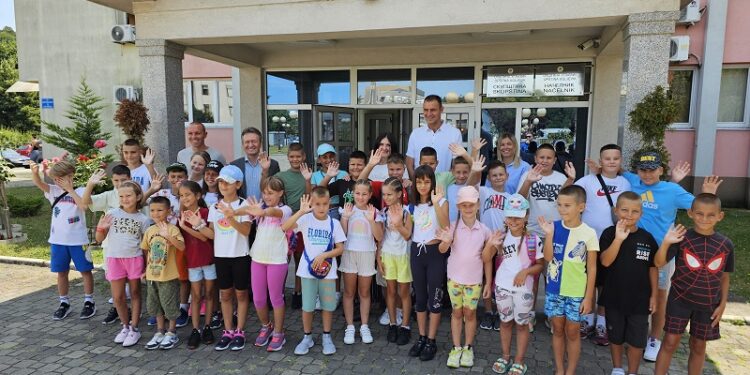 Малишани уз подршку општине Угљевик шести пут на НТЦ кампу на Гучеву: Технике брзог учења