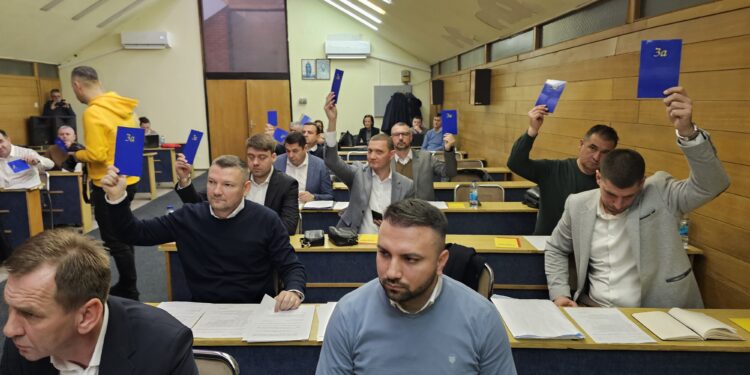Конституисана Скупштина општине Угљевик: Једногласна подршка новом руководству 