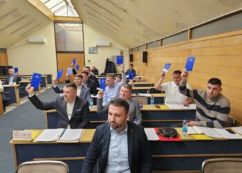 Одговорна политика локалне власти Угљевика: Субвенције дјеци у приватним вртићима и превозу основцима