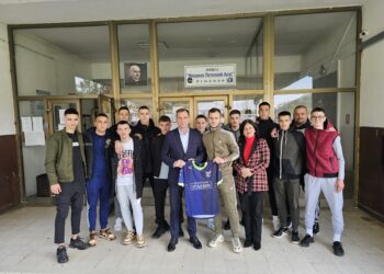 Начелник Угљевика Гајић испратио средњошколце на фудбалско такмичење: Финале-тријумф успјеха и људског подвига
