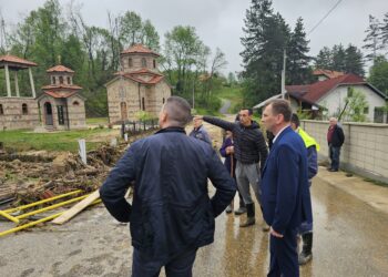 Невријеме изазвало материјалну штету у Угљевику: Поплављена четири и 14 помоћних објеката