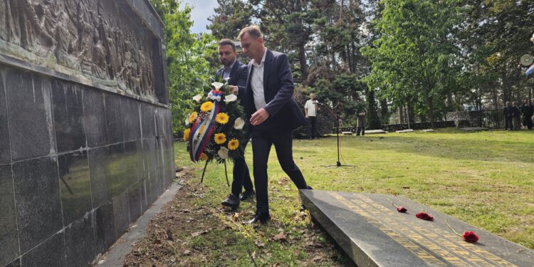 Обиљежено осам деценија побједе над фашизмом у Доњој Трнови: Величанствено српско НЕ фашизму