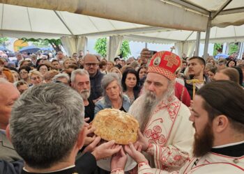 Митрополит Фотије: Свети Василије Острошки чини нас великим и небеским