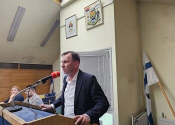 ДА ОПШТИНА ИДЕ НАПРИЈЕД: Нова угљевичка власт усвојила план за измирење дугова од претходног руководства