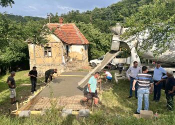 СОЛИДАРНОСТ УГЉЕВИКА: Општина и Борачка граде дом Влади Николићу