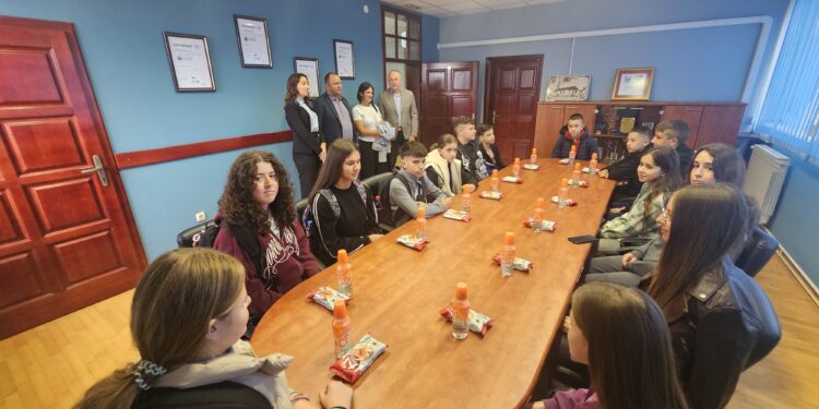 Угљевички ђаци отпутовали на планину Гоч: Екологија, дијаспора, идентитет!