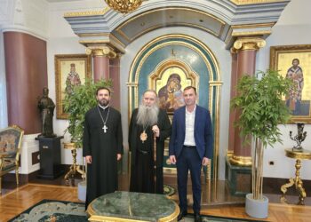 Угљевик његује одличан однос са Црквом: Митрополит Фотије угостио начелника Гајића и намјесника Тешића