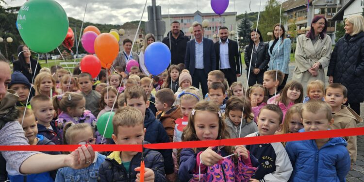 Угљевик у знаку дјечијих права и радости: Почело обиљежавање Дјечије недјеље