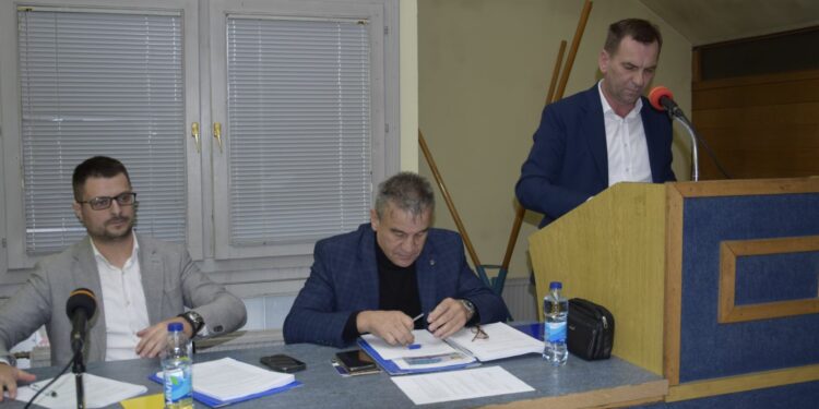 Начелник Гајић: Финансијска консолидација Угљевика даје резултате