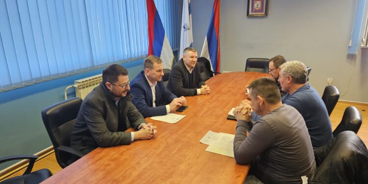 Угљевик: Затражен хитан састанак са републичким званичницима због проблема изазваних ширењем рудника