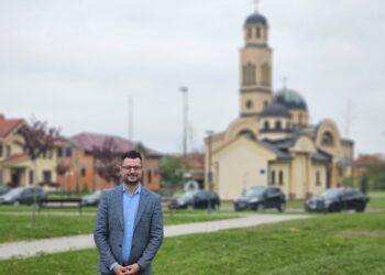 Поповић честитао Божић: Дар љубави, наде и спасења