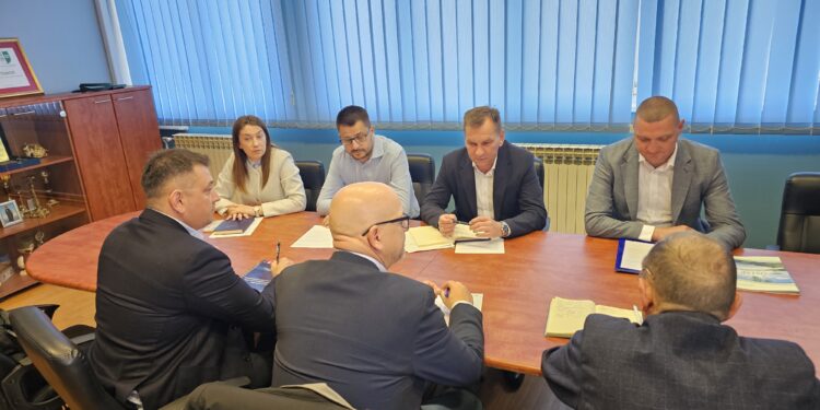 Корак ка модернијој инфраструктури: Разговори са аустријском компанијом  о водоводу у Угљевику