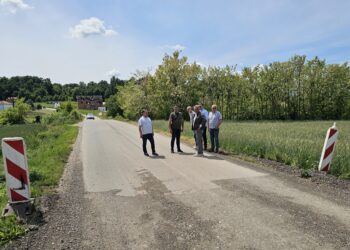 Локални пут Суво Поље–Доња Трнова предат на управљање „Путевима РС“:  Сарадња Угљевика и републичких институција 
