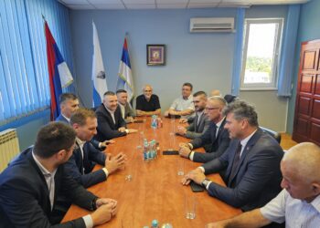Министар Остојић у Угљевику: Састанак са руководством општине Угљевик и Борачком организацијом