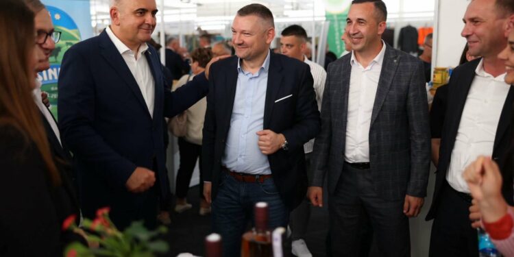 „Интерагро 2026“: Гајић обишао угљевичке излагаче и домаће произвођаче